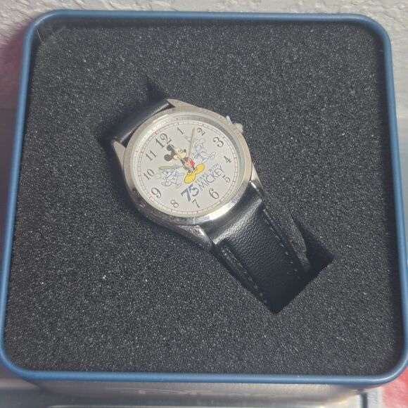 Disney Mickey Mouse His & Hers Watch Set Valentine’s Gift New in Tins